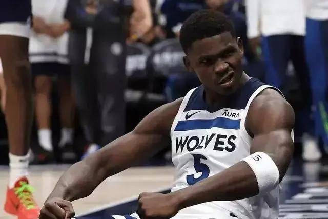 常规赛-骑士大胜猛龙30分 步行者逆转力克活塞