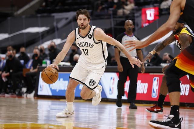 杜锋:在五棵松比赛很困难 希望所有球员都健康